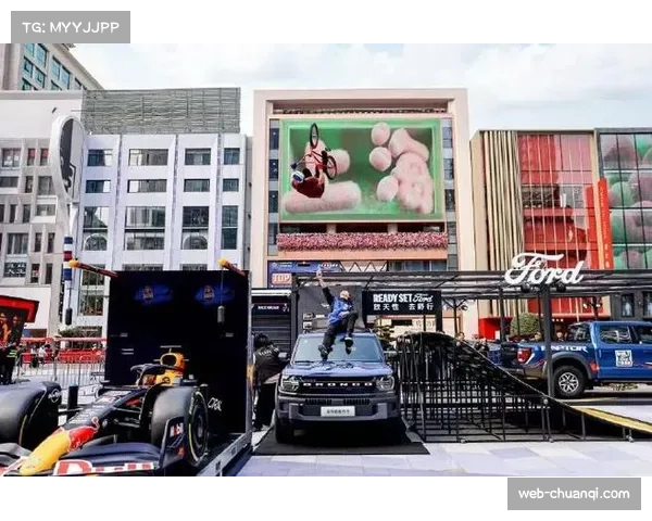 黄浦赛车节BMX表演成社交媒体热点，马林兰特斯空中碰罐互动视频疯传